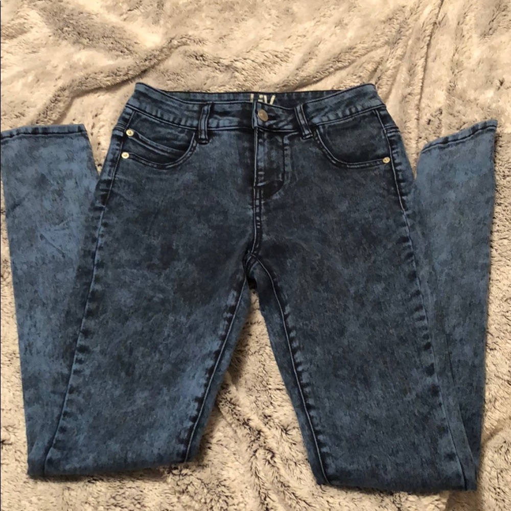Delia’s high-waisted jeans